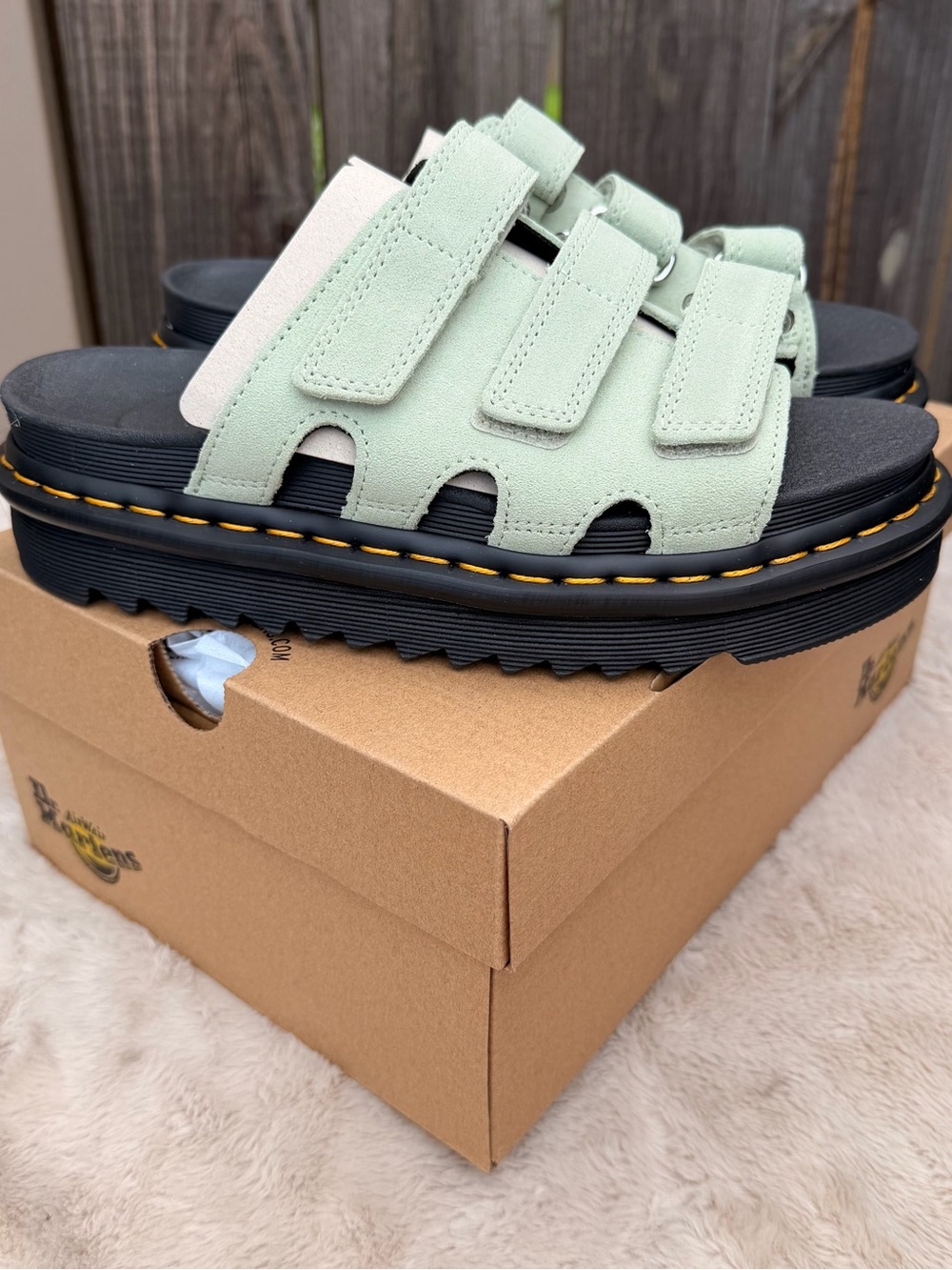 NWT Dr. Martens Triple-Strap Platform Raine Slide Suede Sandals Size 8